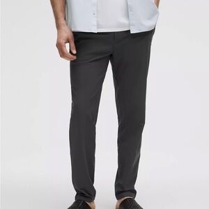 Like new! Lululemon ABC Warpstreme Slim-Fit Pull-On Pant Regular, size Medium